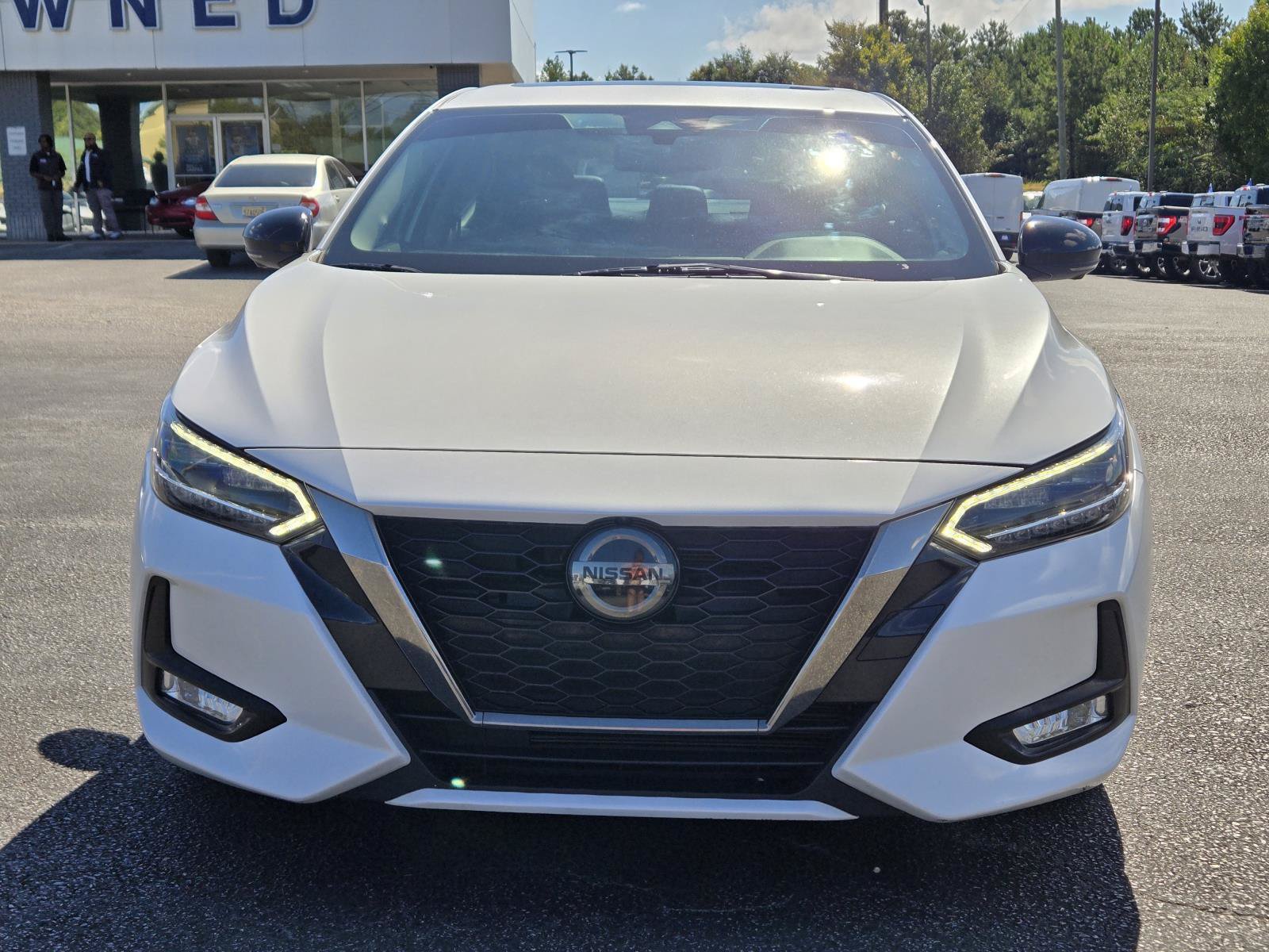 Used 2021 Nissan Sentra SR w/ SR Premium Package FWD image 3