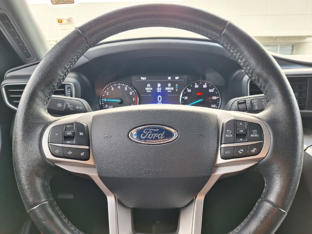 Certified 2022 Ford Explorer XLT w/ Equipment Group 202A RWD image 18