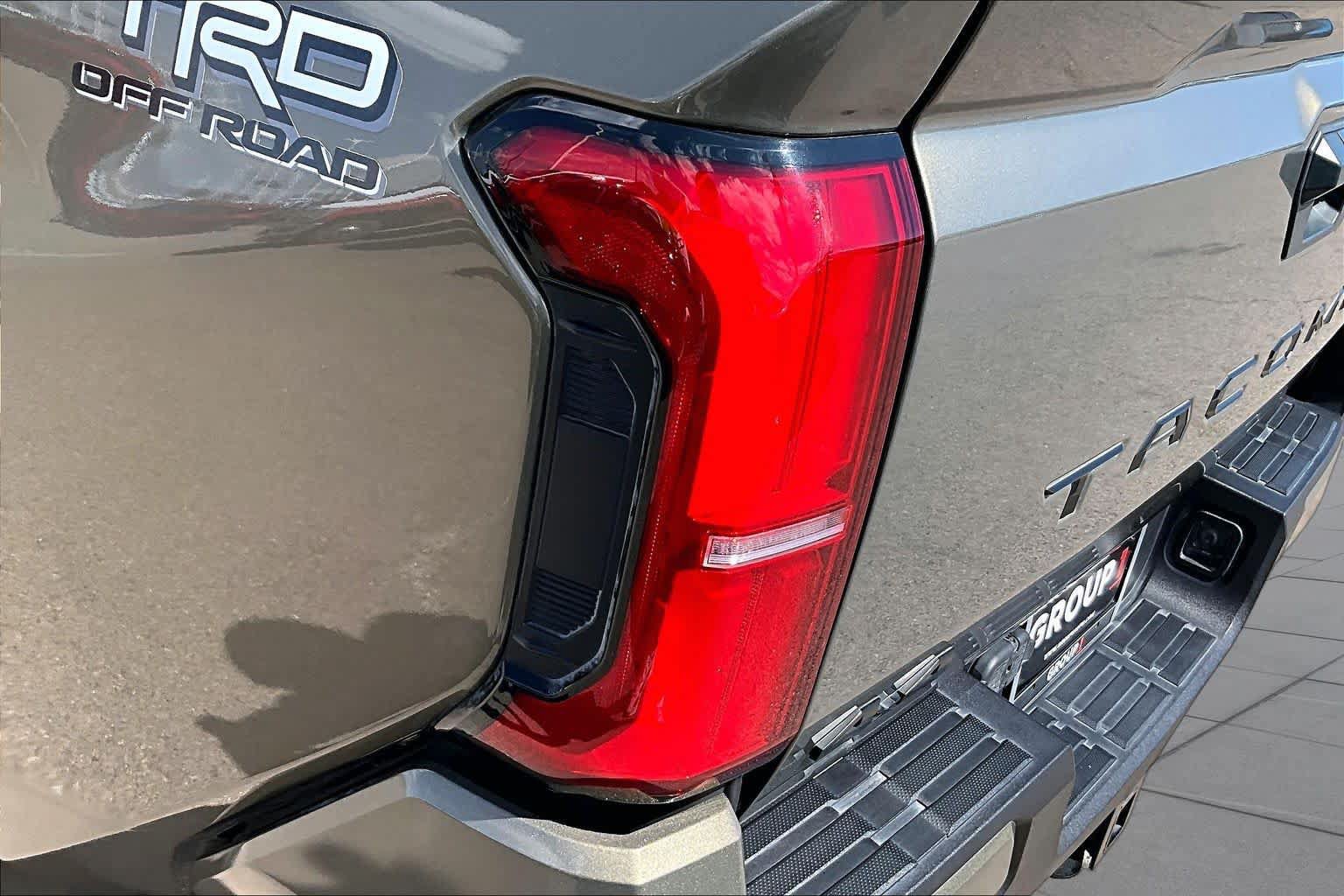 Used 2025 Toyota Tacoma TRD Off-Road AWD/4WD image 28