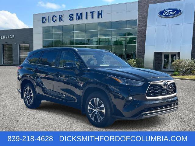 Used 2023 Toyota Highlander XLE image 5