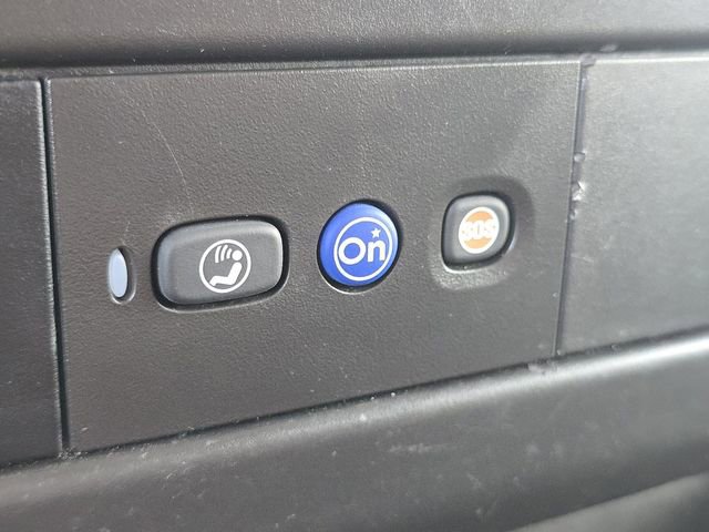 Used 2024 Chevrolet Express 2500 w/ Driver Convenience Package image 3