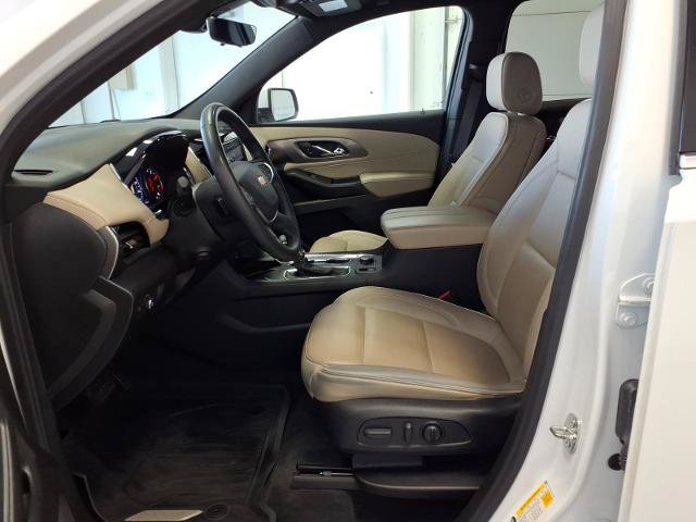 Used 2023 Chevrolet Traverse Premier FWD image 12