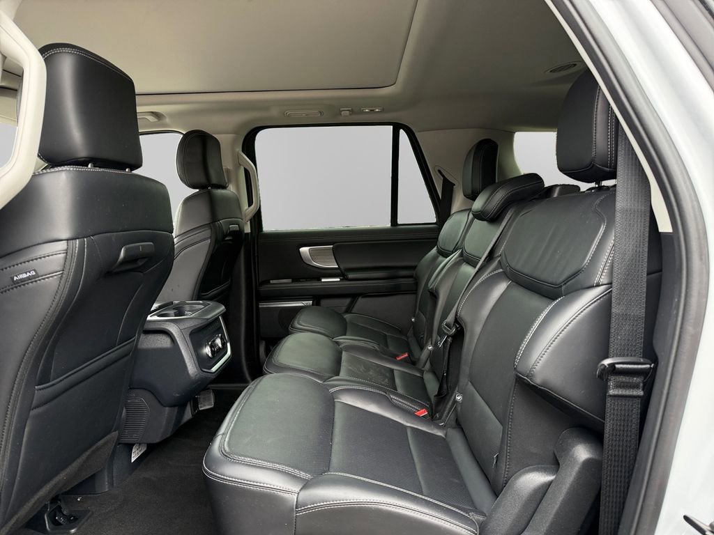 Certified 2025 Ford Expedition Max Platinum image 15