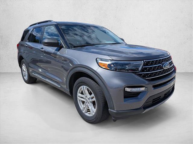 Certified 2021 Ford Explorer XLT w/ Equipment Group 202A AWD/4WD image 3