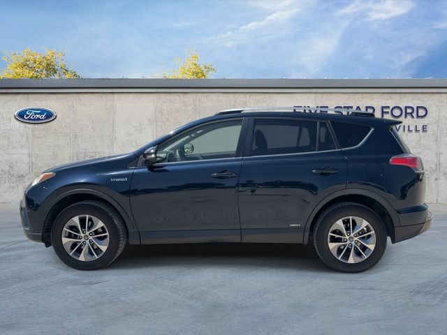 Used 2018 Toyota RAV4 XLE w/ Convenience Package AWD/4WD image 5