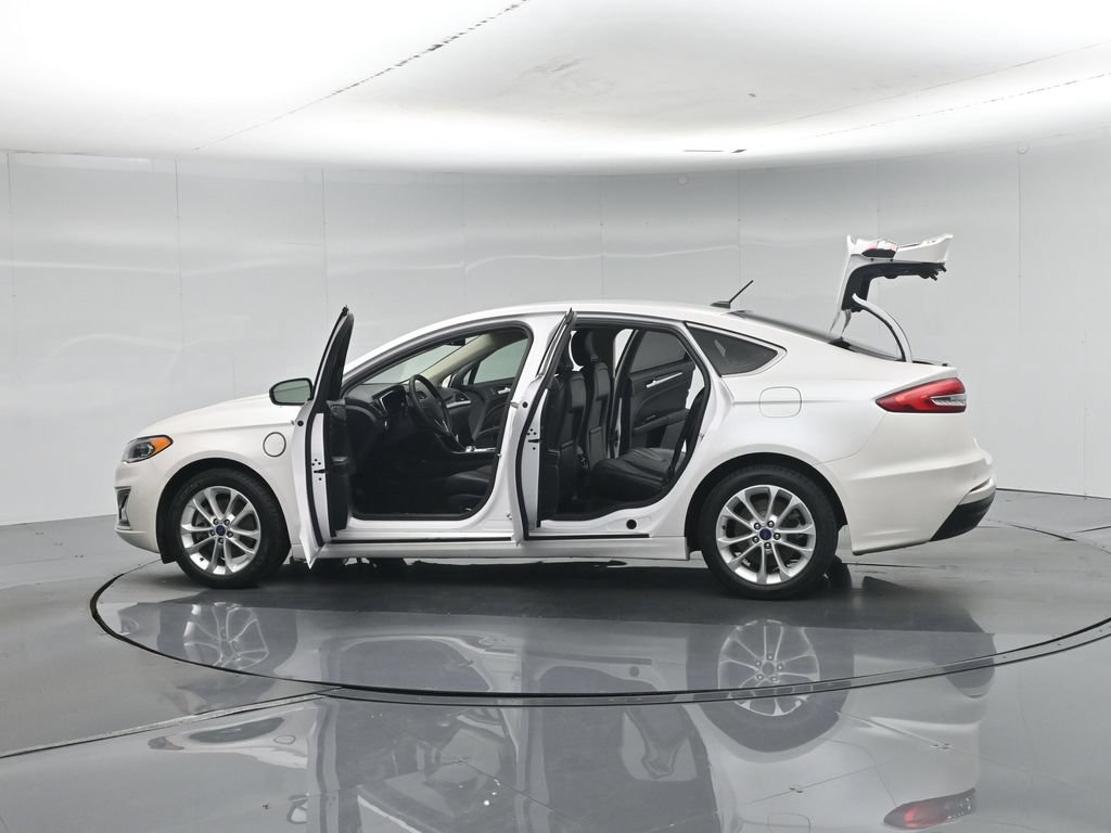 Certified 2019 Ford Fusion Energi Titanium FWD image 38