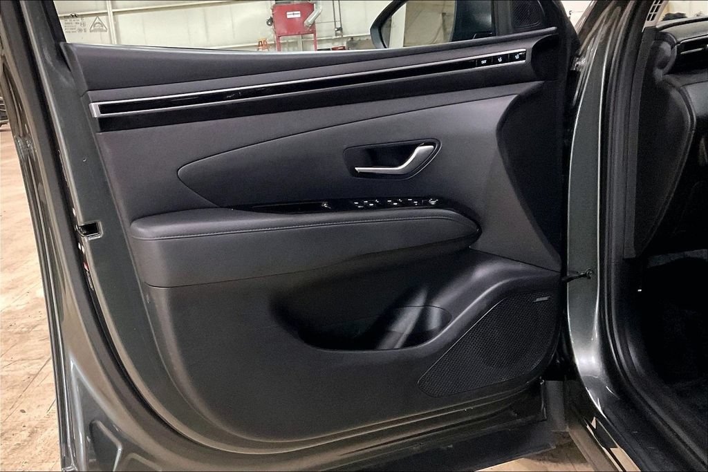 Used 2023 Hyundai Tucson Limited AWD/4WD image 22