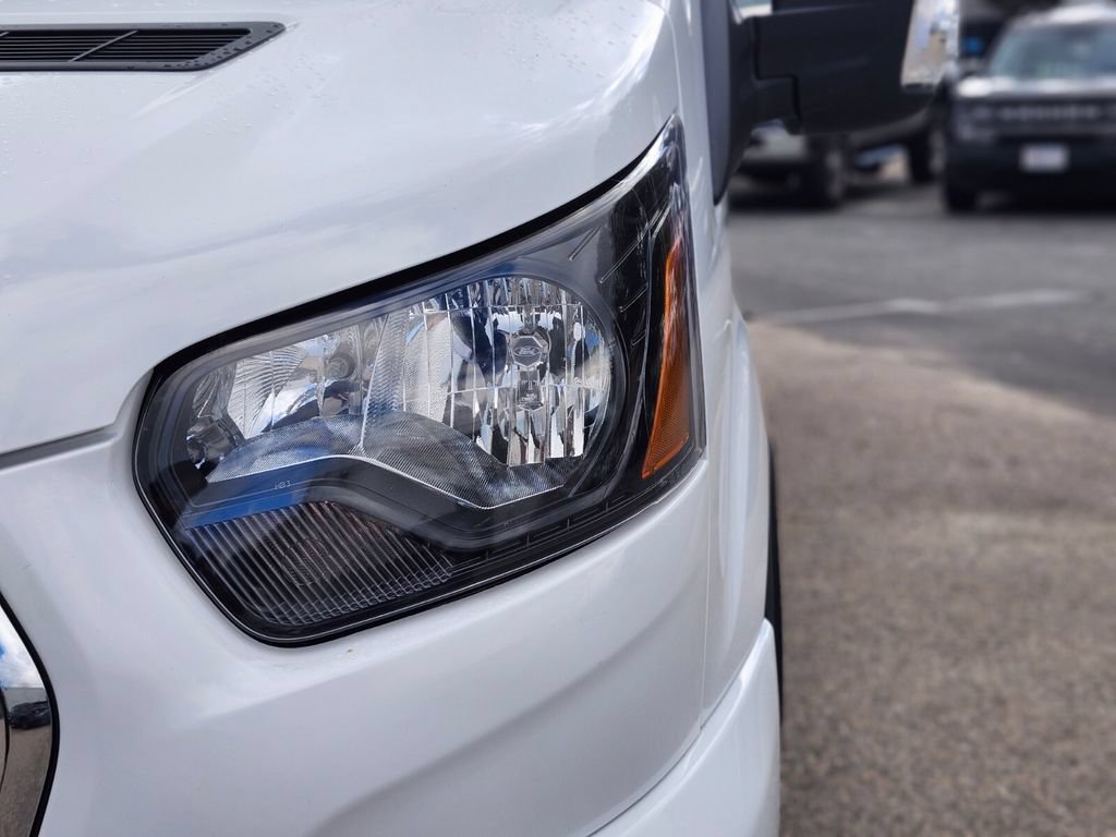 Certified 2025 Ford Transit 350 XLT RWD image 10