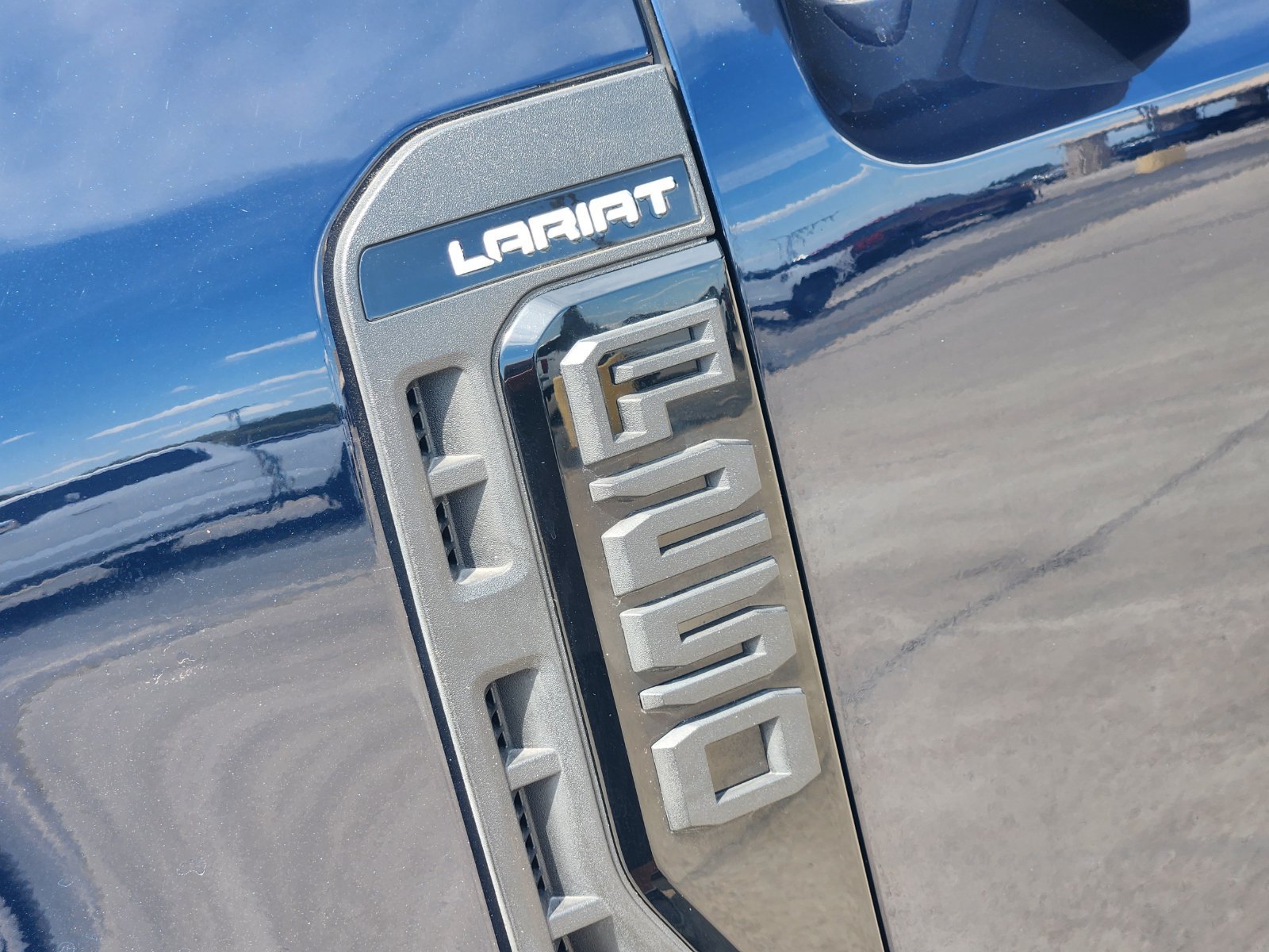 Certified 2024 Ford F250 Lariat w/ Lariat Ultimate Package AWD/4WD image 13