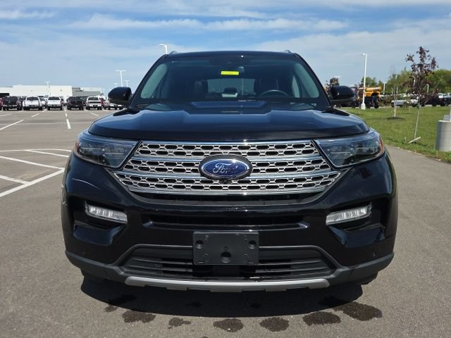 Certified 2023 Ford Explorer Limited w/ Limited Technology Package AWD/4WD image 3