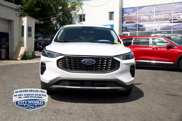 Certified 2025 Ford Escape Active FWD image 2
