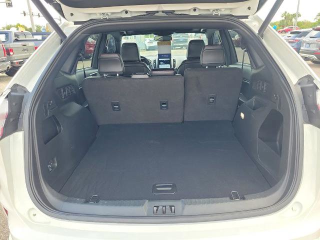 Certified 2024 Ford Edge ST-Line AWD/4WD image 11