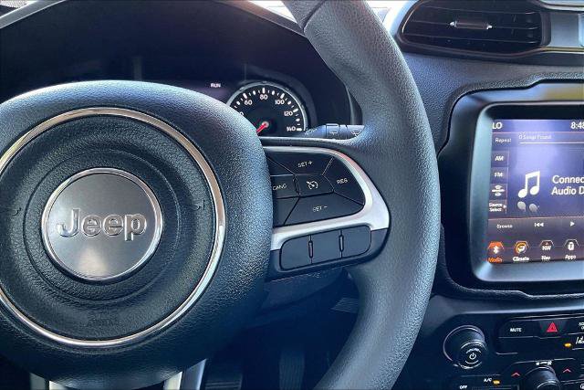 Used 2023 Jeep Renegade Latitude AWD/4WD image 19