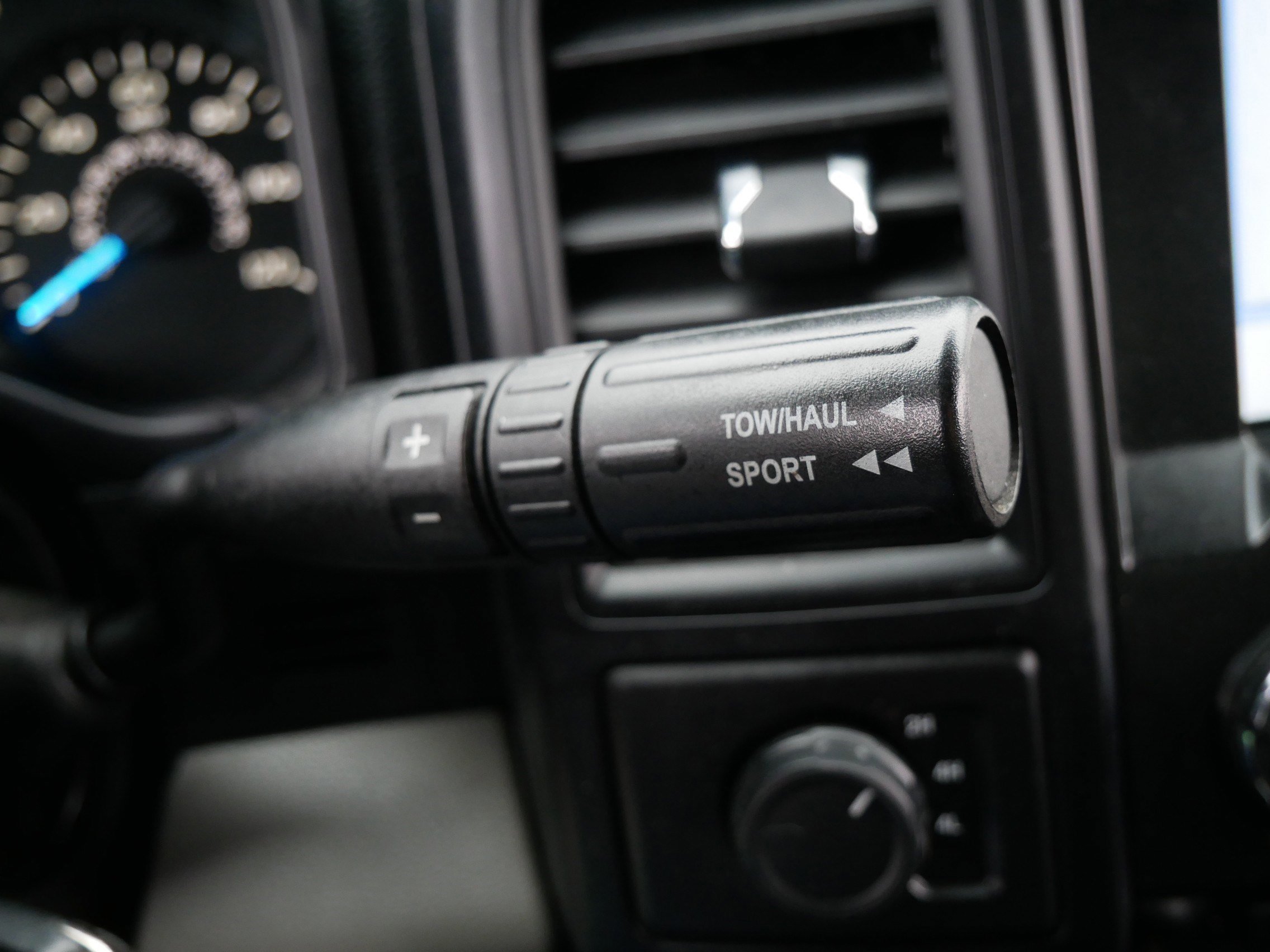 Certified 2017 Ford F150 XL w/ Equipment Group 101A Mid image 24