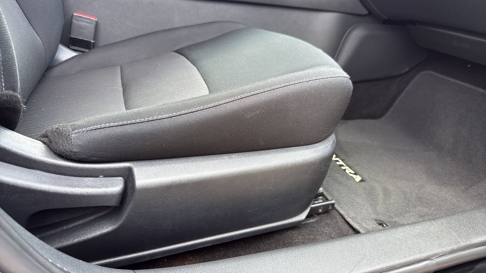 Used 2024 Nissan Sentra SV FWD image 24