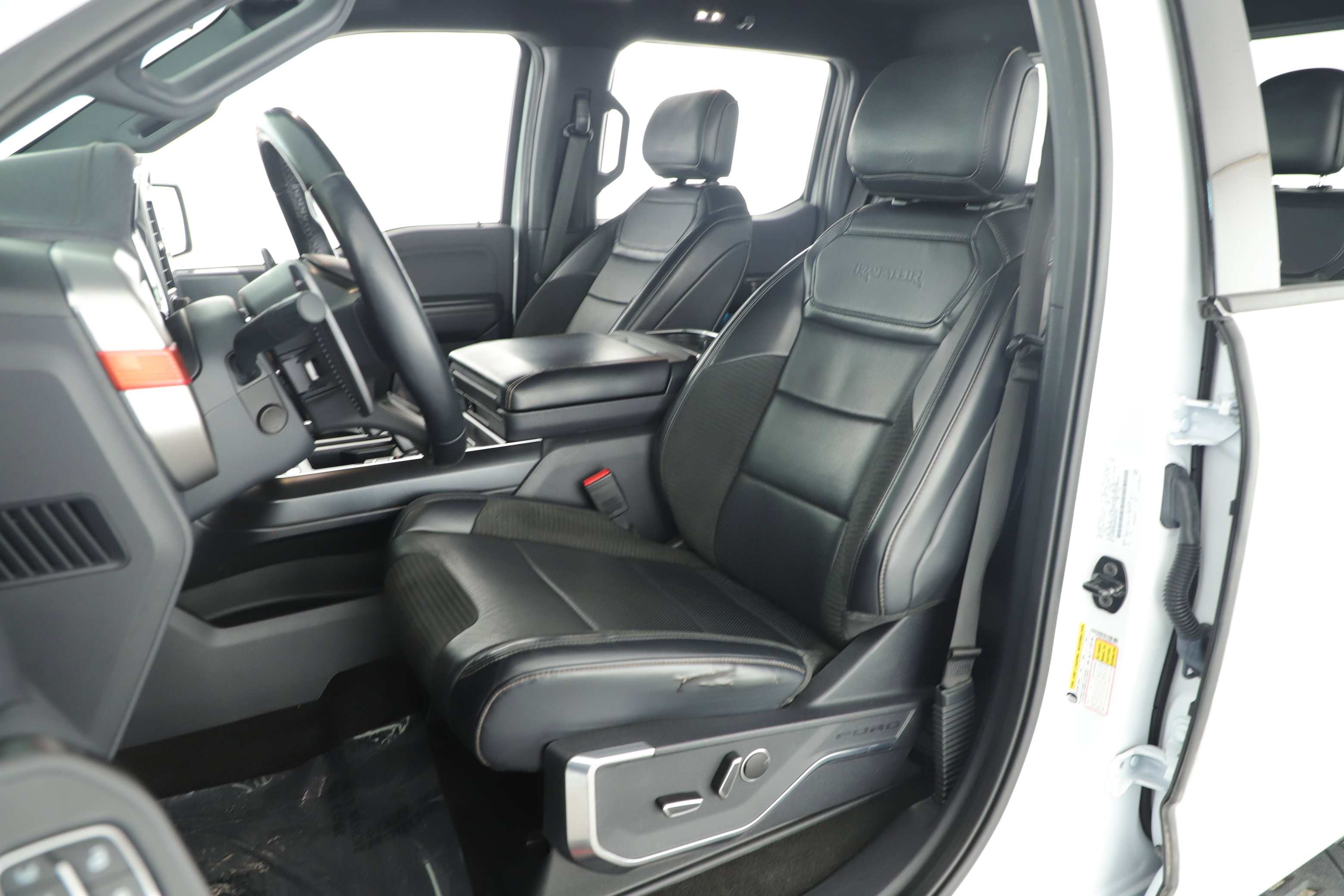 Certified 2022 Ford F150 Raptor w/ Equipment Group 801A High image 9