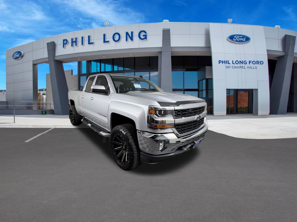 Used 2017 Chevrolet Silverado 1500 LT w/ All Star Edition AWD/4WD image 7