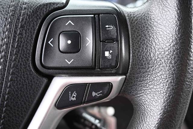 Used 2020 Toyota Sienna L FWD image 30