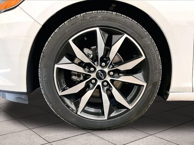 Used 2022 Chevrolet Malibu RS FWD image 8