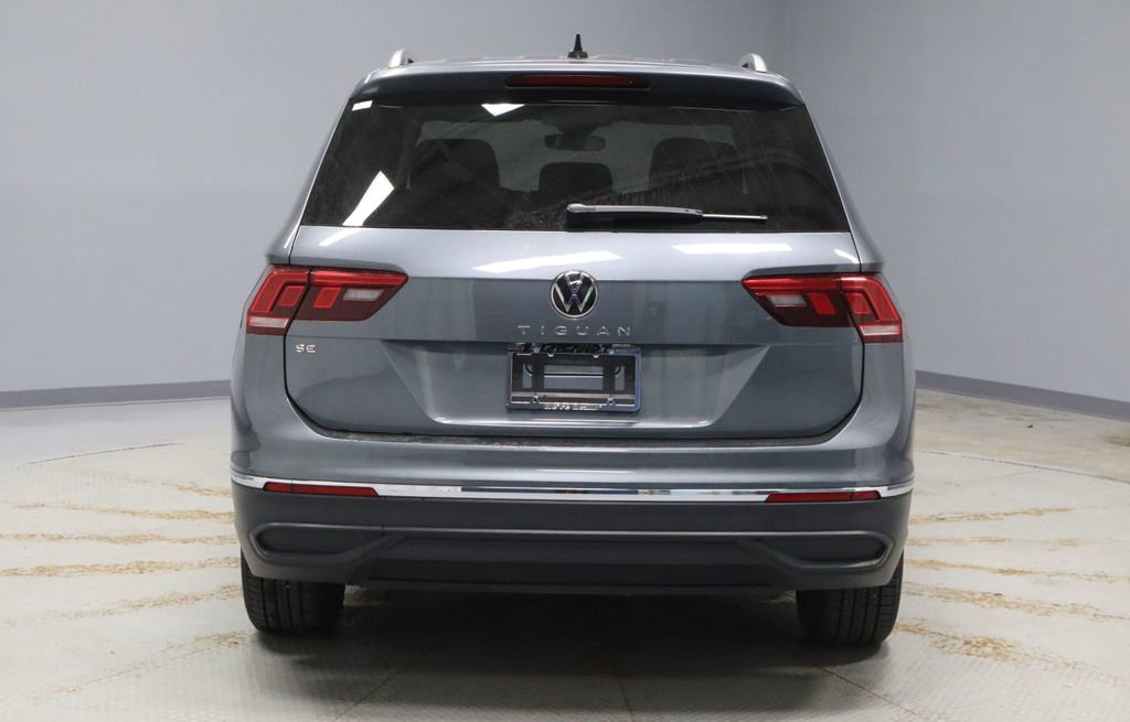 Used 2024 Volkswagen Tiguan SE image 10