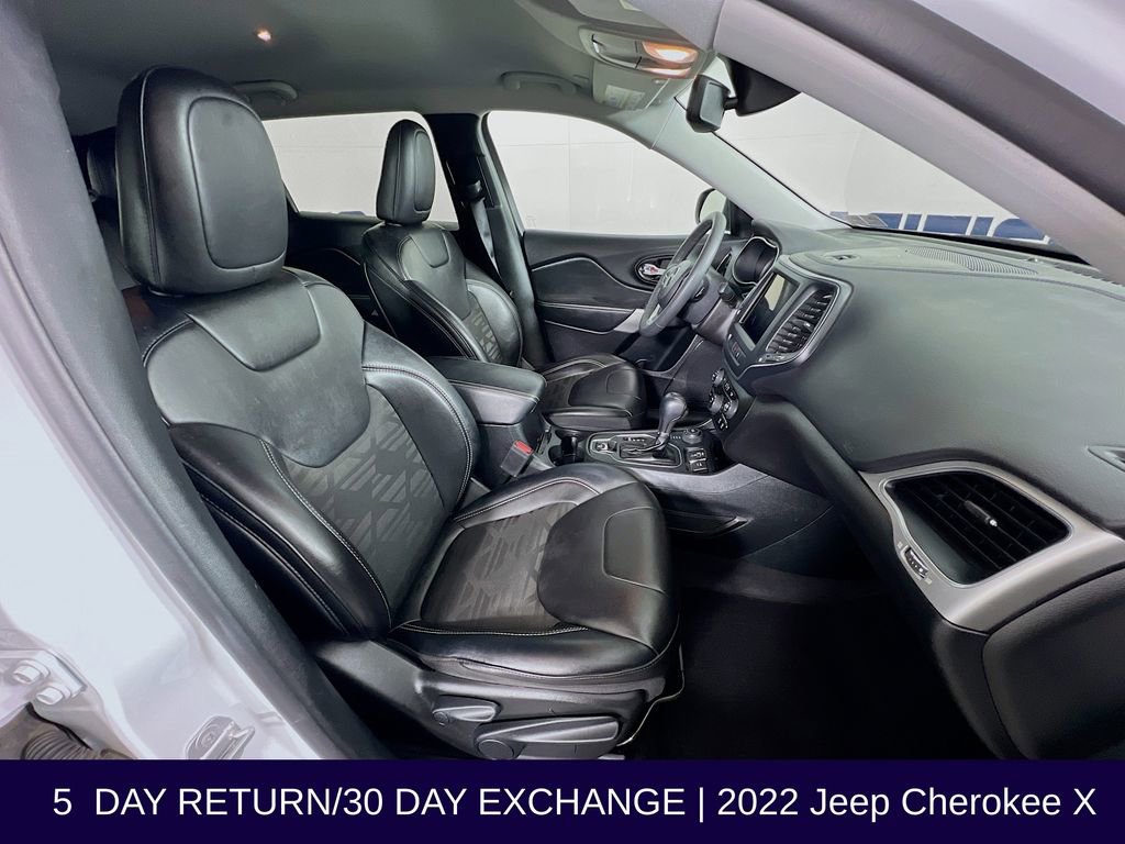 Used 2022 Jeep Cherokee Latitude image 32
