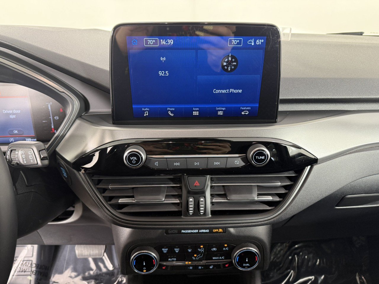 Certified 2025 Ford Escape Active w/ Cold Weather Package FWD image 18