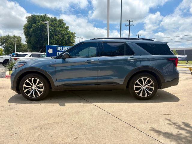 Certified 2025 Ford Explorer ST-Line w/ Premium Package RWD image 6
