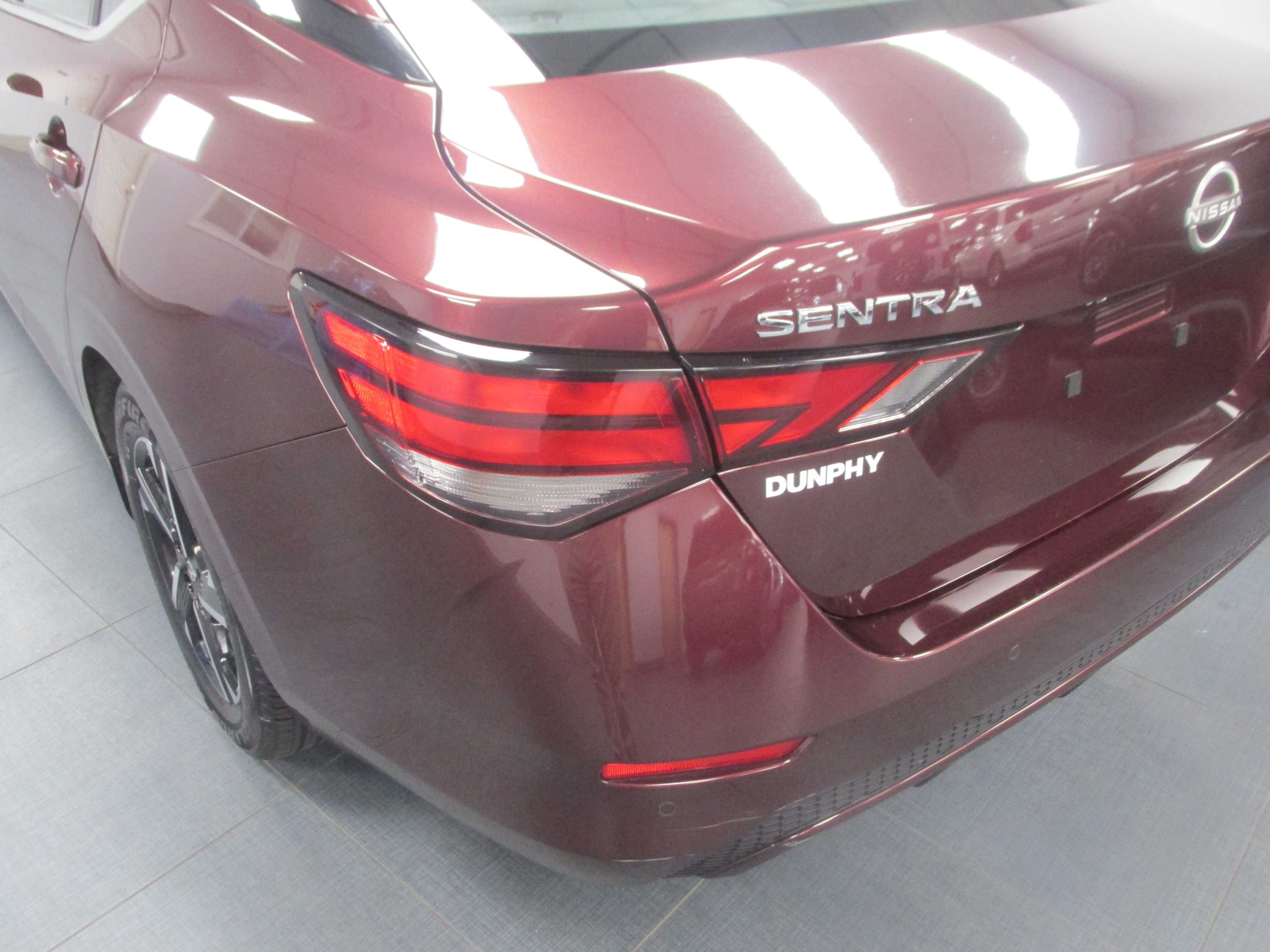 Used 2024 Nissan Sentra SV FWD image 12