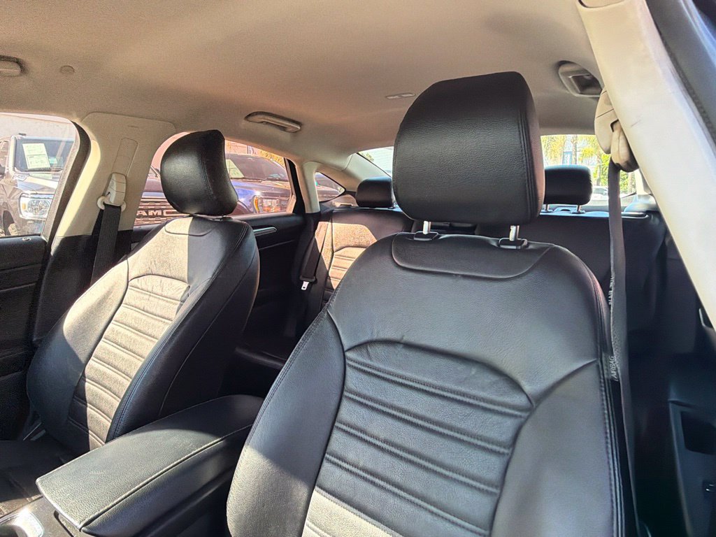 Certified 2019 Ford Fusion SE FWD image 23