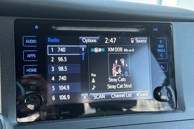 Used 2017 Toyota Sienna LE image 14