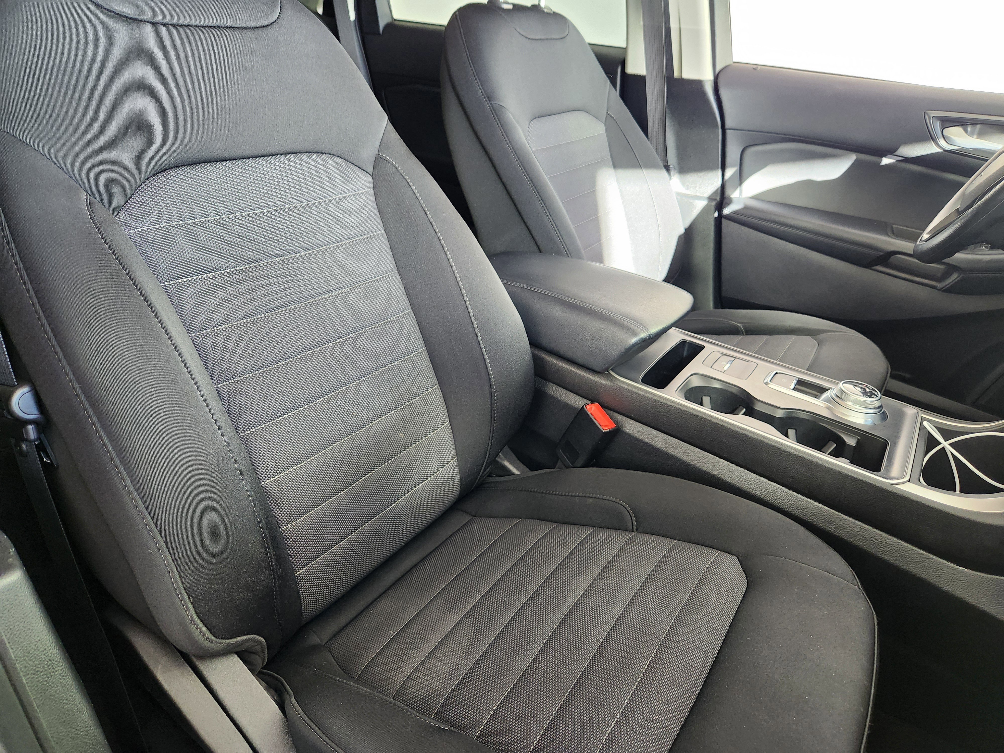 Certified 2021 Ford Edge SE image 10