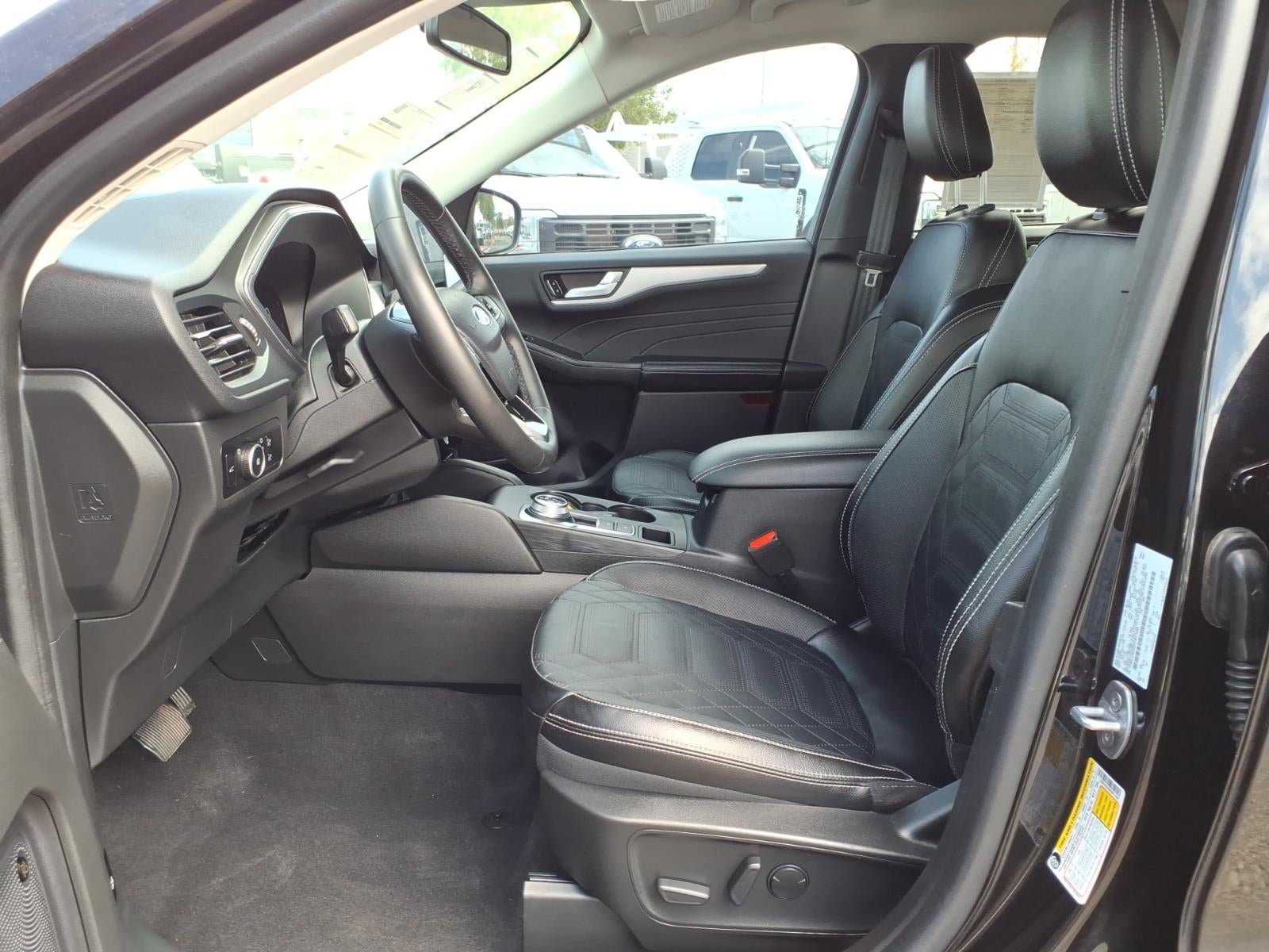Certified 2023 Ford Escape Platinum w/ Premium Technology Package AWD/4WD image 22