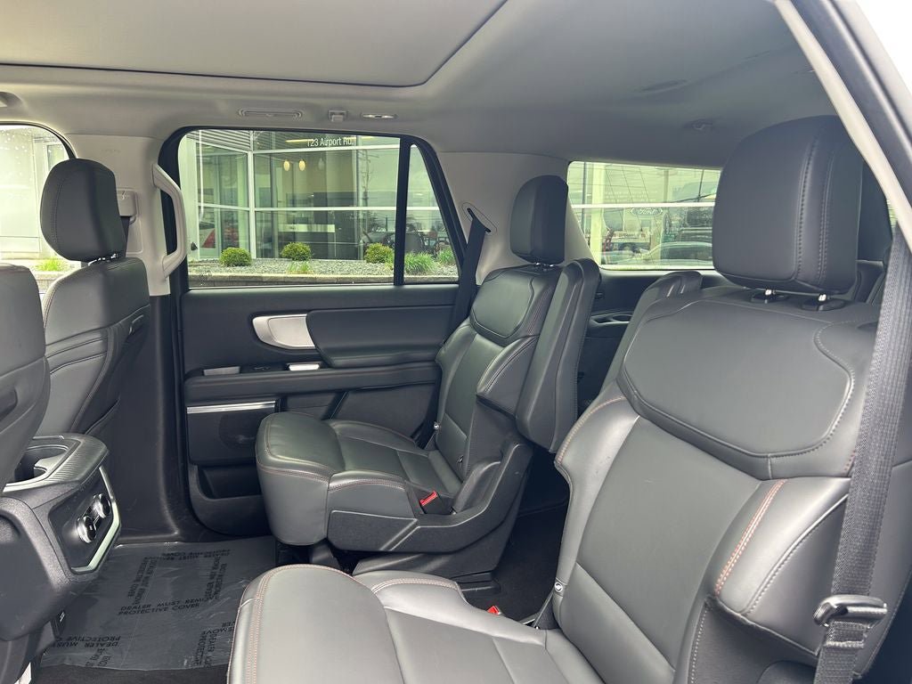 Certified 2025 Ford Expedition Active AWD/4WD image 13