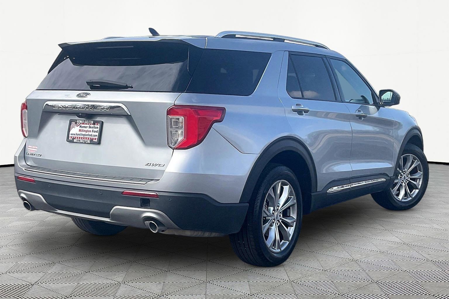 Certified 2023 Ford Explorer Limited image 4