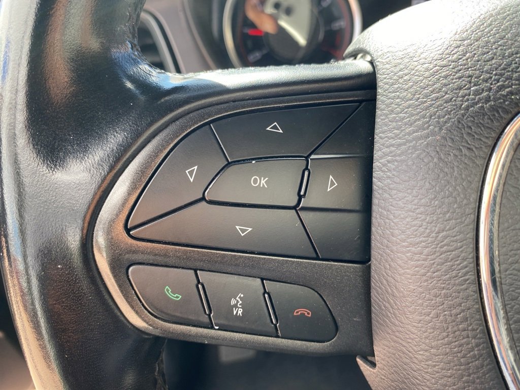 Used 2021 Dodge Challenger SXT image 25