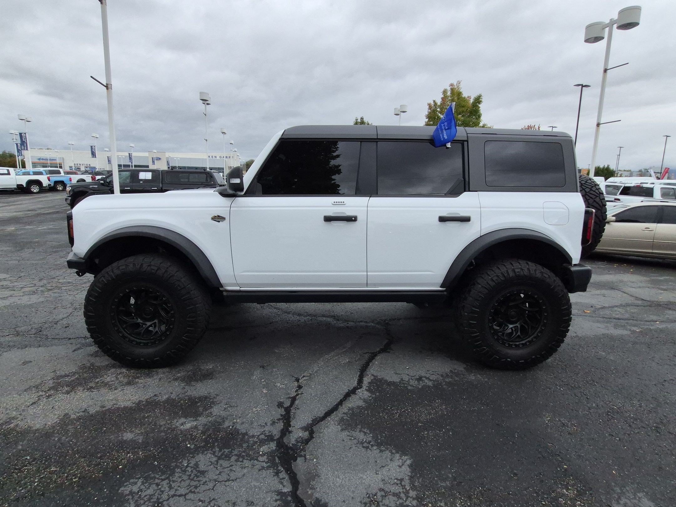 Certified 2023 Ford Bronco Wildtrak AWD/4WD image 10