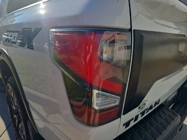 Used 2023 Nissan Titan PRO-4X w/ Pro-4x Convenience Package AWD/4WD image 31