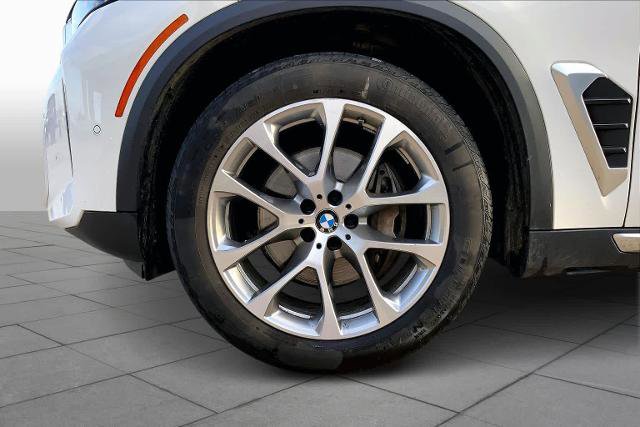 Used 2024 BMW X5 sDrive40i w/ Parking Assistance Package image 10