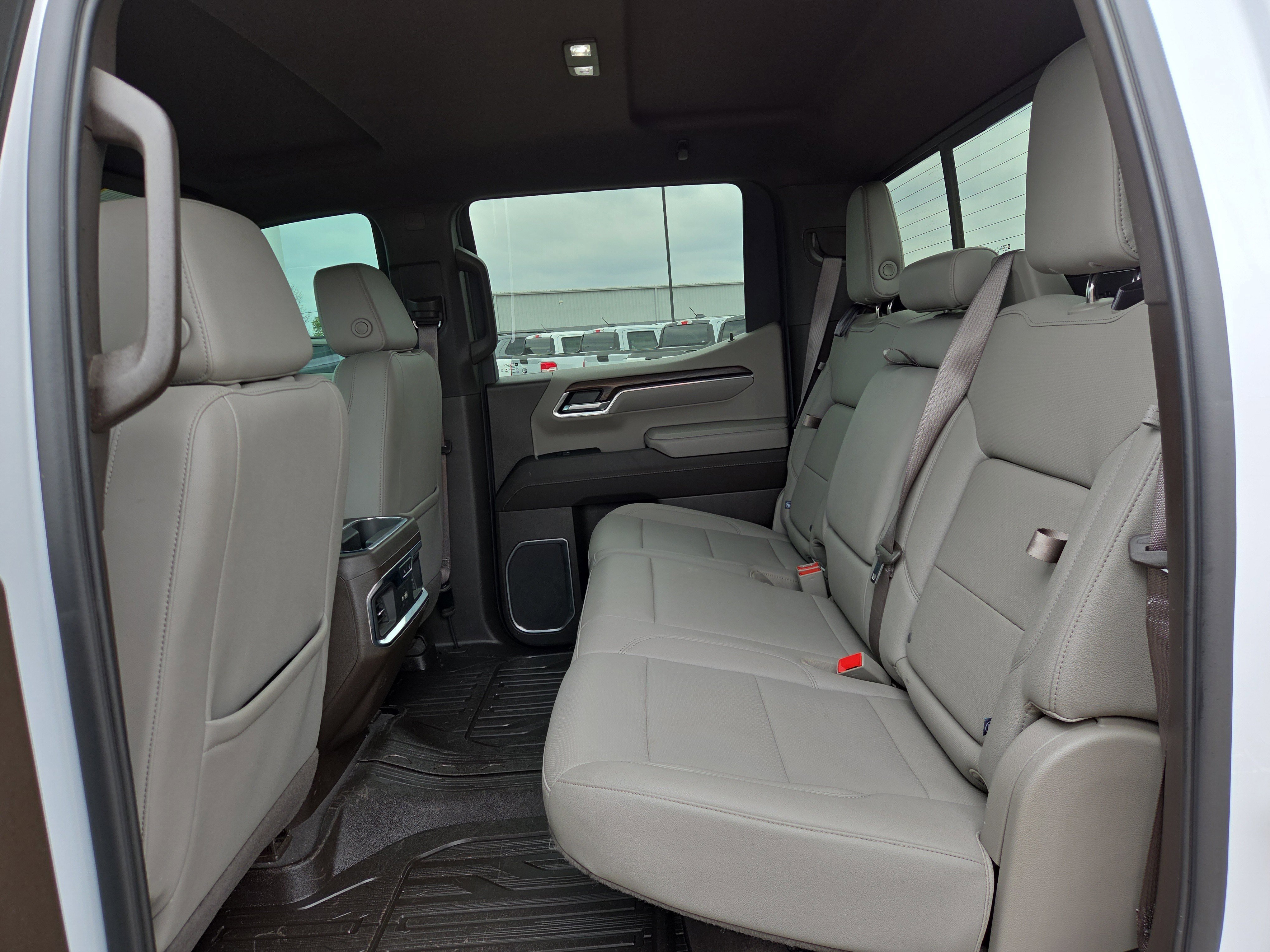 Used 2024 GMC Sierra 1500 SLT w/ SLT Premium Plus Package AWD/4WD image 11