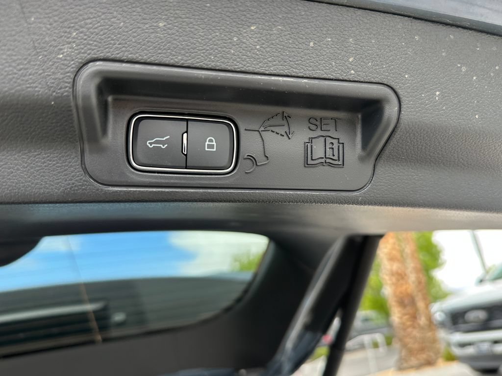 Certified 2025 Ford Explorer ST-Line w/ Premium Package RWD image 23