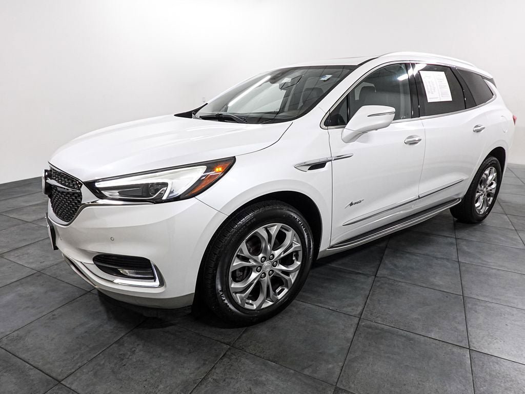 Used 2018 Buick Enclave Avenir w/ Avenir Technology Package AWD/4WD image 3