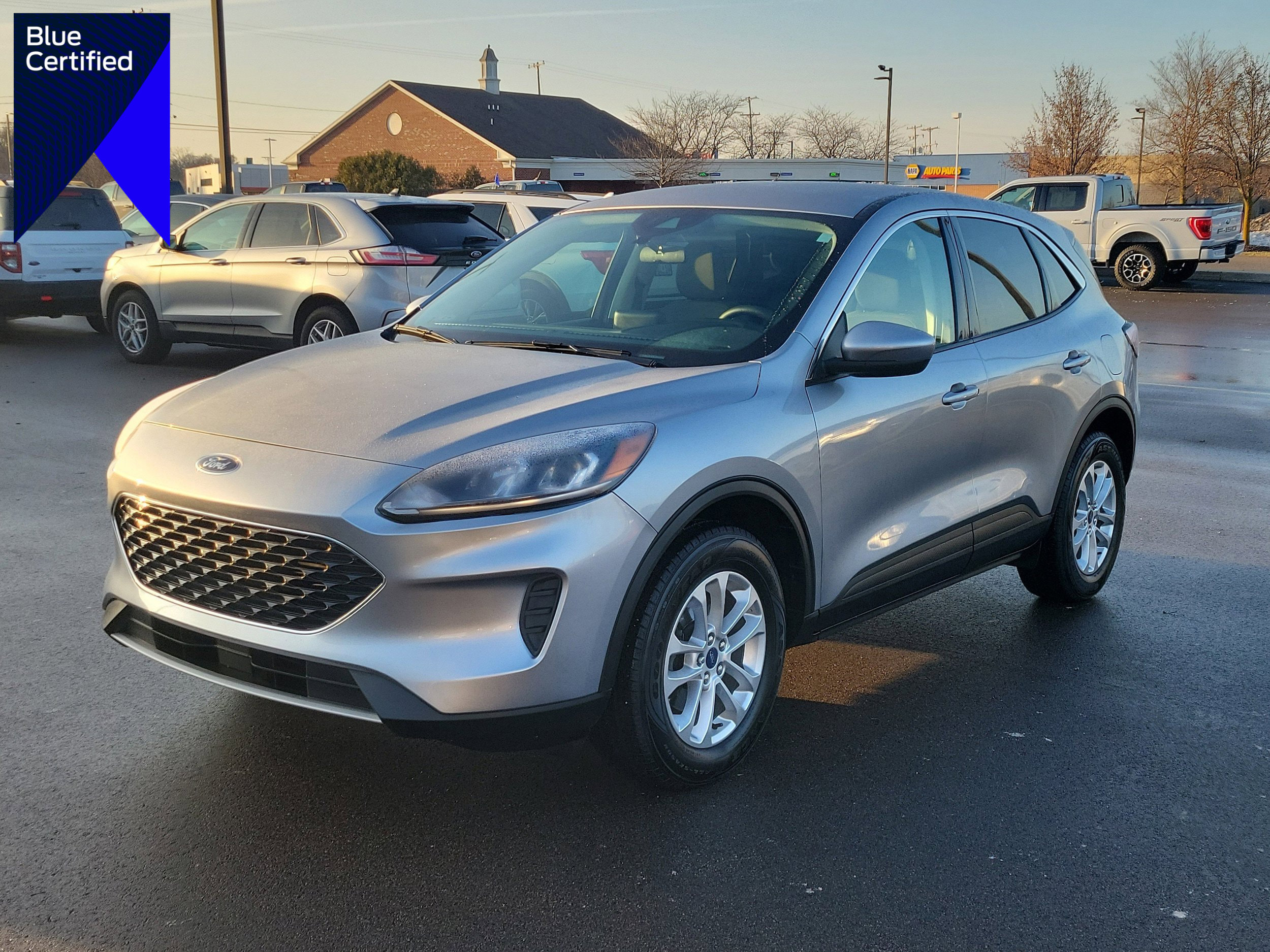 Certified 2021 Ford Escape SE image 1