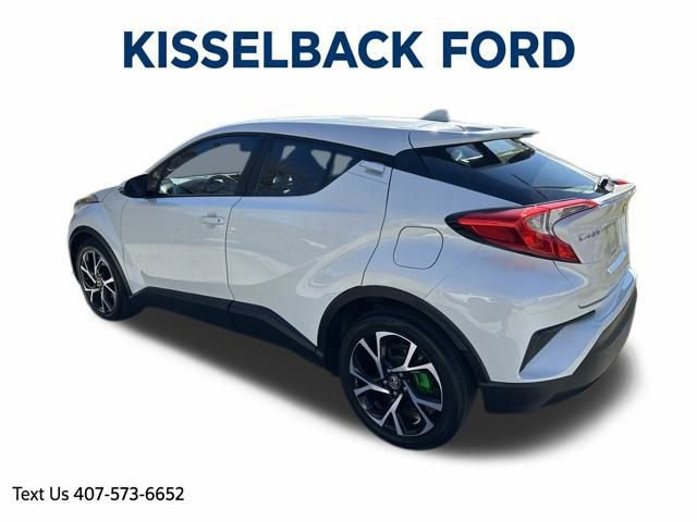 Used 2018 Toyota C-HR XLE image 3