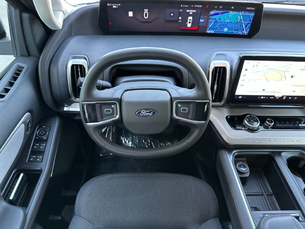 Certified 2025 Ford Expedition Active RWD image 13
