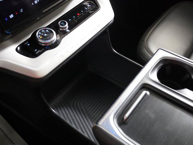 Certified 2025 Ford Expedition Active AWD/4WD image 25