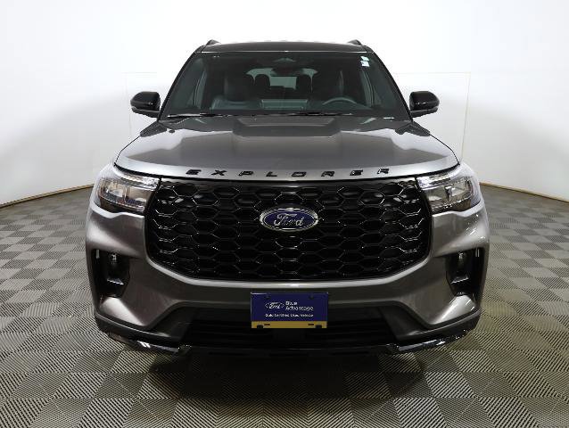Certified 2025 Ford Explorer ST-Line image 6
