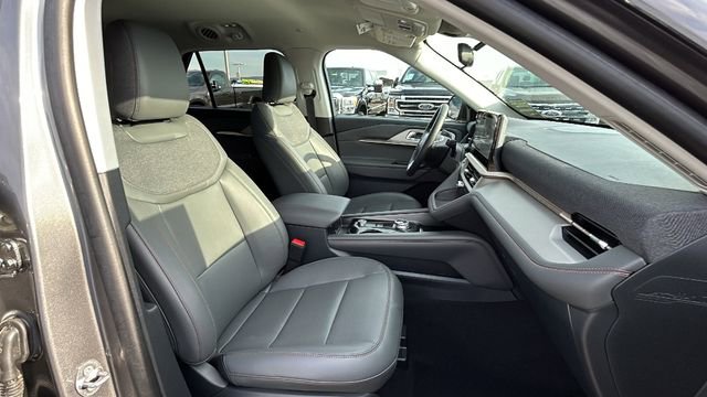 Certified 2025 Ford Explorer Active w/ Active Comfort Package image 12