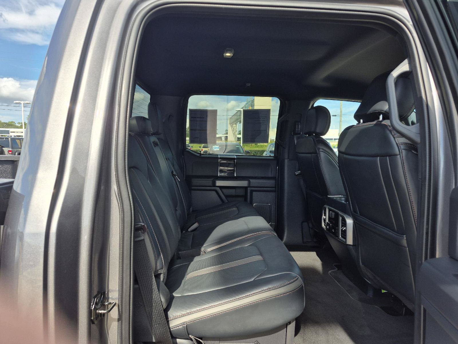 Certified 2022 Ford F450 Platinum w/ FX4 Off-Road Package AWD/4WD image 13