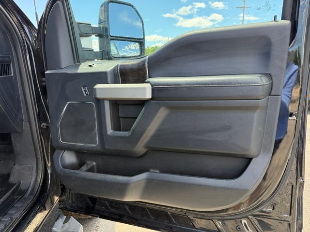 Certified 2022 Ford F250 Lariat w/ Lariat Ultimate Package AWD/4WD image 25