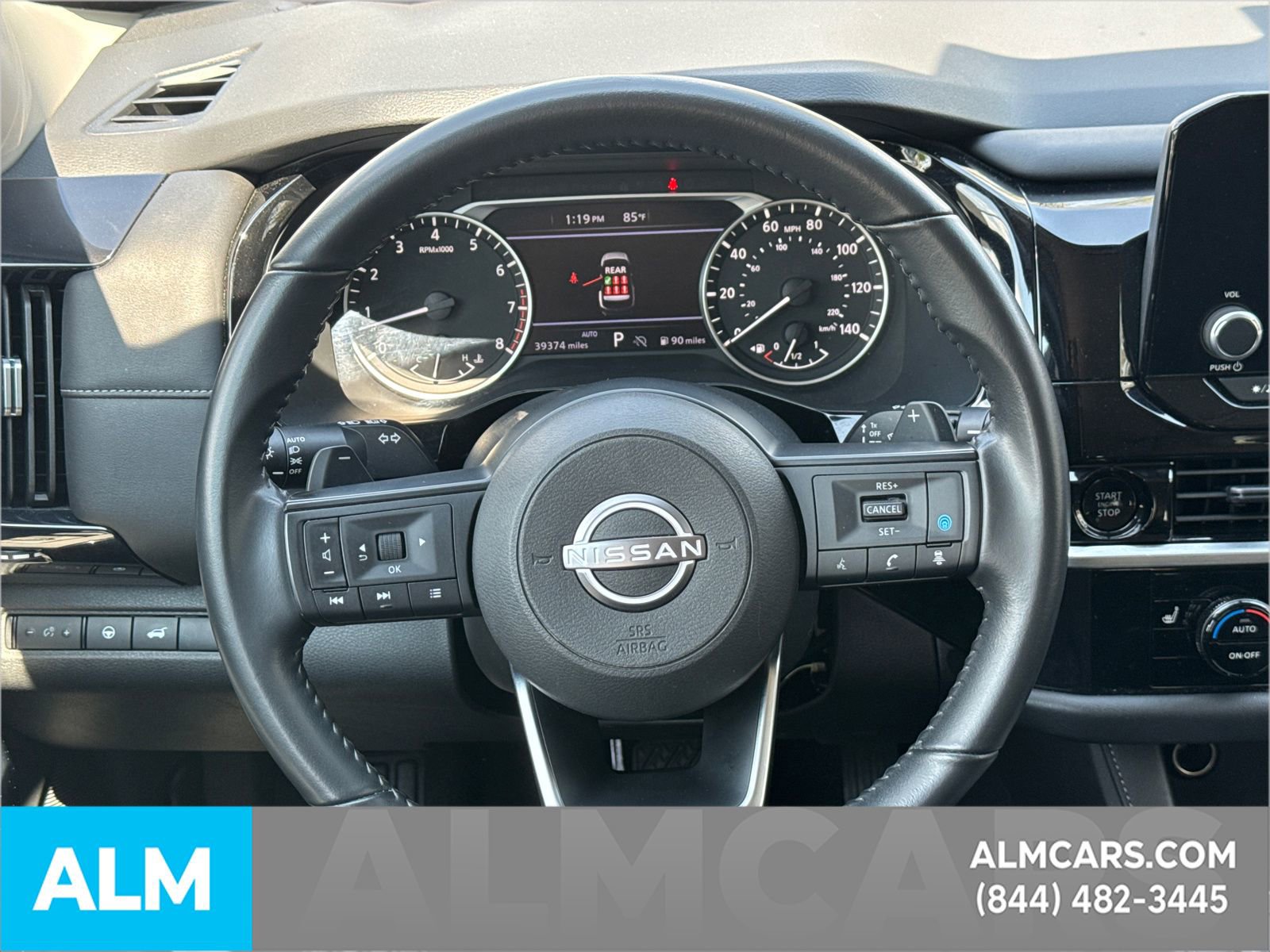 Used 2025 Nissan Pathfinder SV image 31